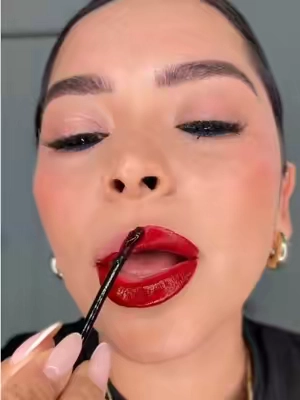Les dejo el link directo aquí arriba⬆️ Vean esta tinta de labios que increíble pigmentación tiene 😳🫪.  . . . . . . . #tintadelabios #koreanliptint #mabellrodriguez #nr #mabellrodrigueztiktokshop 