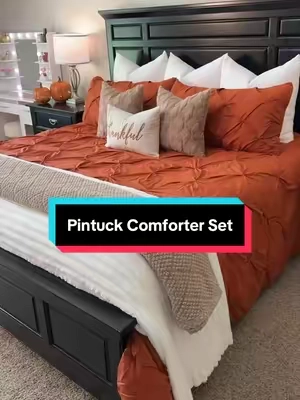 This comforter is stunning!! Oversized King is the way to go!  @Andency Home  #comforter #comforterset #bedding #beddingset #fallbedroom 