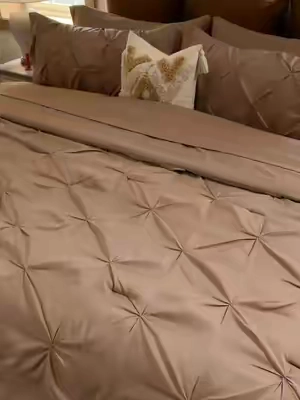 Back to school prep just got way easier! This 7-piece Bedsure bedding set fits perfectly on king size beds in dorms or off-campus apartments. The breathable, all-season fabric keeps you comfortable whether it's hot summer or cold winter, and the understated pintuck pattern makes your space feel put together without extra effort. Just toss it in the washer when it needs a refresh, no fancy care required. #BackToSchool #DormEssentials #CollegeLife #bedsure#homeessentials #TikTokshopbacktoschool