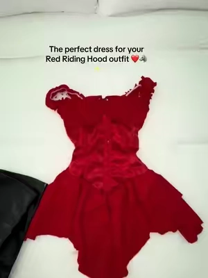 Halloween is getting closer ♥️🐺 Size small, weigh 140lbs #redridinghood #caperuza #halloweencostume #halloweenoutfit #redminidress 