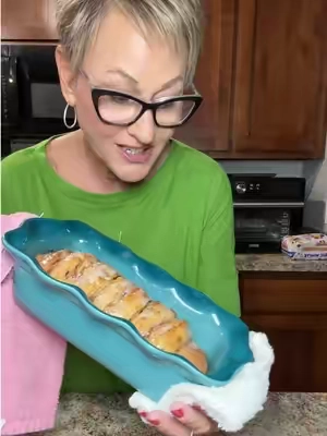 This Le Creuset Fluted Loaf Pan is the perfect size for breads, pastries, or meatloafs! 9 cups, it’s a collection piece o pass down to generations to come! #lecreuset #loafpan #tiktokshopcreatorpicks #lecreusetloafpan #qvcloyaltyprogam @QVC, Inc 