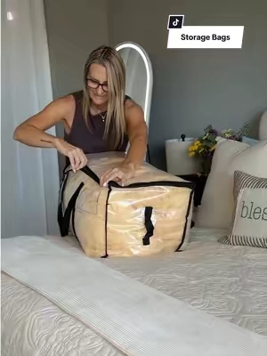 From blanket chaos to organized room! These storage bags are a game changer, and because they’re clear I can see what’s inside:) 