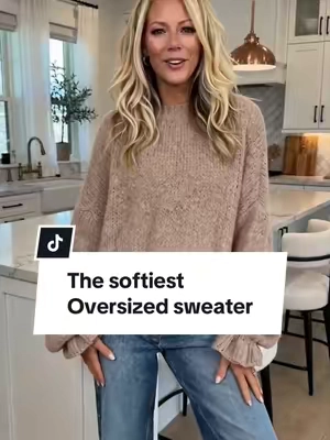 This is so soft and cozy sweater. #BTFBM #sweater #oversized #falloutfits #womenfashion @btfbm_us 