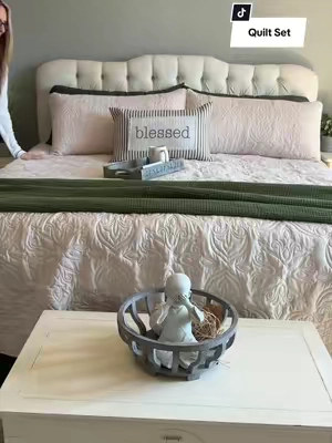 This quilt set adds so much charm to my bedroom… And on a budget! @whale flotilla #quilt #TikTokshopbacktoschool #tiktokshopcreatorpicks #quiltset  