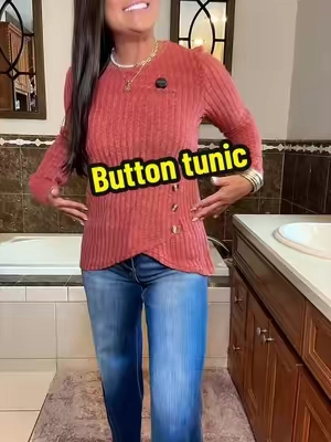 The buttons in this tunic really cinched the waist in! @WIHOLL #tunic #longsleevebasic #fallfashiontrends #TikTokshopbacktoschool 