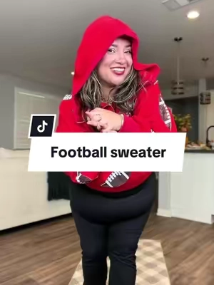 Football girlies!! This hoodie is plus size friendly!! #footballhoodie 