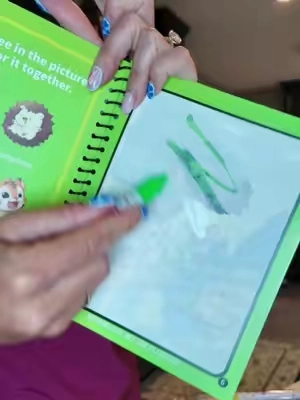 #watercoloring #screenfreeplay #toddlersoftiktok 