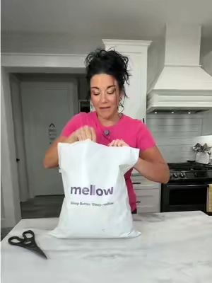 mellow cooling sheets are 10/10 #mellow #mellowsleep #sheets #coolingsheets 