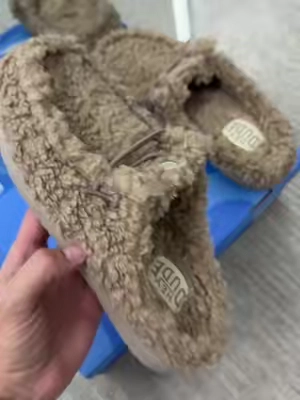 @HeyDude HEYDUDE Wendy Slipper Womens #heydudeshoes #heydude #slippers #fall #winter 