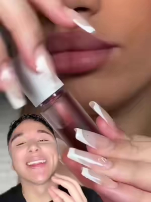 #newdropsforyou #shimmerlipoil #noonilipoil #BeautyTok #glitterlip 