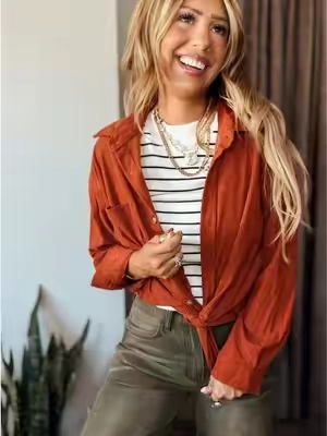 Corduroy + stripes + our favorite jeans = the fall outfit formula 🍂🤎 The perfect layers for those crisp transitional days! #FallFashion #CorduroyShirt #FallOutfit #LayeringSeason #StripedSweater  