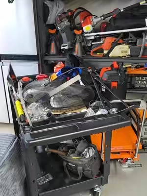 Need a heavy-duty cart that can actually handle the load? This VEVOR 2-shelf rolling utility cart is rated up to 550 lbs, has large lipped shelves, 360° swivel casters, and two locking wheels for better control around the garage, shop, or warehouse. #UtilityCart #RollingCart #TikTokShopCreatorPicks #VEVORSuperBrandDay #TikTokshopbacktoschool 