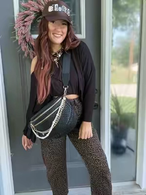 The perfect mom bag that goes with everything 🖤👏🏻 @Gold Blush 