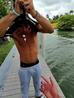 How did his back make that sound… 😭