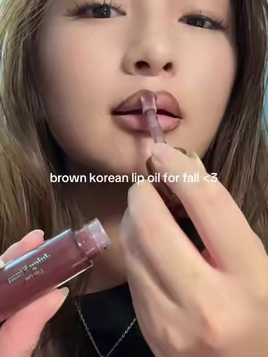 fall makeup is the best #romand #lipoil #kbeauty #brownlipoil 