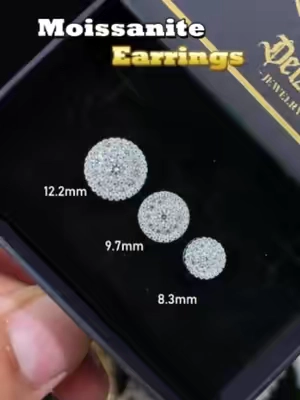 Best-Selling Halo Studs Upgrade Version.#delzzad #moissanitejewelry #TikTokshopbacktoschool #moissanite #Hiphop #2026trend #viraltiktok #nontarnish #S925 #unisexjewelry #sparkleandshine #earringslovers #moissaniteearrings
