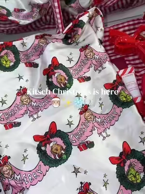 #kitsch #grinch #satinpillowcase #tiktokshopcreatorpicks #christmas 