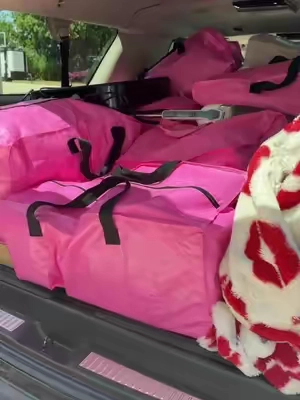 These moving bags made packing for college so much easier. #MovingBags #CollegeMoveIn #DormEssentials #PackingHacks #MovingDay 