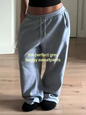 I have 528197 pairs of baggy sweatpants and I reach for these literally everyday they’re so comfy!  #baggysweatpants #sweatpants 