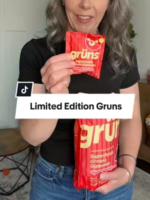Superfood gummies that actually taste GOOD 🙌 Raspberry Lemonade 🍋 60+ ingredients + support for gut health, energy, immunity, recovery & beauty. Individually packed and so easy to take on the go. #superfoodgummies #greensgummies #guthealth #dailygreens #gruns 
