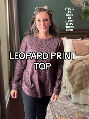 #fallfashion #leopardprint #longsleevetop #fashion #outfit @OFEEFAN 