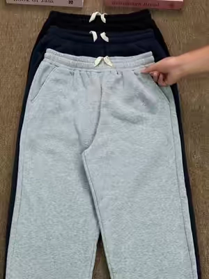 Warm joggers + pockets = winter math that makes sense #sweatpants #mensjoggers #3packjoggers #tiktokshopcreatorpicks #growtogether 