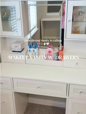 because getting ready should feel this good ✨🪞🤍 #vanityorganization #makeupvanity #ledvanity #tocadoresdemaquillaje #tocador 