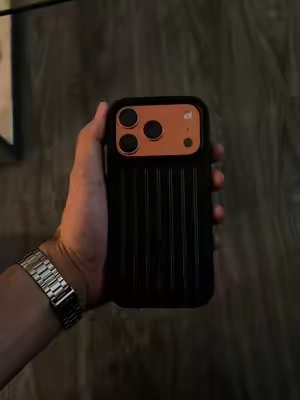 so clean 🧼  #fypシ #phonecase #iphone17 #luxury #viral 