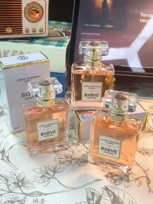¡La duración está loquísima! literalmente lo están enviando gratis ahora mismo !! #TikTokShopDealstorYouDays #perfumetiktok #coco #fragrance #womensperfume 