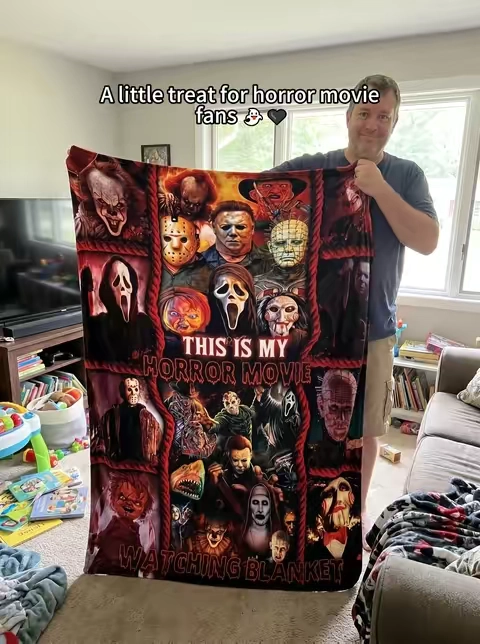 Cover this blanket on the night of Halloween🎃👻🔥#tiktokshopsummersale #fallhomedecor #halloweenfinds #horrormovie #fyp 