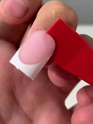 Clean press-on nail removal, this neat#TikTokMadeMeBuyIt #PressOnNails #NailGlueRemover #tiktoksummersale#TikTokshopbacktoschool