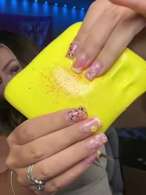 So satisfying 😍 #sohochic #BackToSchool #TikTokshopbacktoschool #breadsquishy 