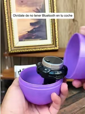 Deshacerte por fin de los molestos cables auxiliares enredados que arruinan la estética de tu auto viejo y pasar a la música totalmente inalámbrica con solo conectar este transmisor Bluetooth #autos #coches #accesoriosparaauto #mantenimientoauto #carlifestyle