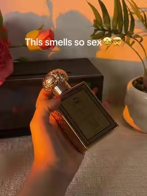 smells a sooo damn good lowkey #men #colognetiktok #pheromoneperfume #fraganciasmasculinas #perfumes  