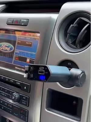 ✅ Lightning y USB-C ya vienen, más dos puertos extra, cero cables tirados en el carro #fastcharger #procharger #carsoftiktok #retractablecarcharger #caraccessories