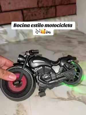 Ponle ambiente a las fiestas familiares 🎼🥰 está bocina portátil es perfecta trae luces led incorporadas 👌#speakerbluetooth #speaker #bocina #bocinabluetooth #bocinas 