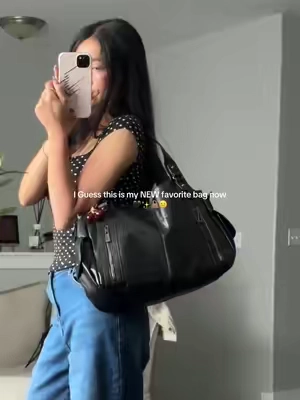 I can literally put everything in this baggg 🥹🖤#tiktokshop 