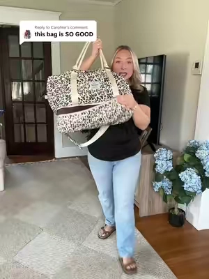 Replying to @Caroline I know right!! ✨ #dufflebag #travelbag #weekenderbag #carryonbag #travel 