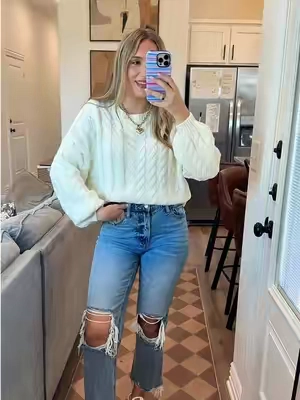 Ohhh this one is PERFECTION!! Everything I want in a sweater 🤍 #fashionfinds #sweater #outfit #OOTD #fashion 