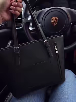 The product is in the cart, my dear friends. #bags #handbags #womenbag #bag #womenbags 