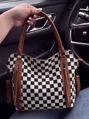 The product is in the cart, my dear friends. #bags #handbags #womenbag #bag #womenbags 