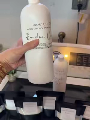 This is the best way to try before you buy a full sized on any of the R&W Co scents. This is their 7 scent laundry detergent sampler pack #randwco #laundrydetergent #goodscents 