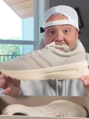 The premium design makes these look like they should cost way more than they do. #PremiumLook #BudgetFashionFind #SneakerCommunity #ShoeGame #FashionForMen