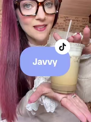 The limited edition pumpkin spice flavor is here and this coffee is so delicious! #pumpkinseason #pumpkinspice #pumpkinspicelatte #javvy #proffee 