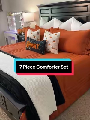 Perfect comforter set for fall!! 🧡🍁🍂 #comforter #comforterset #bedding #beddingset #fallbedroom 