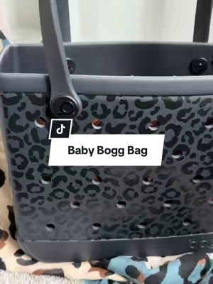Replying to @brownie215$ this Baby Bogg Bag tore is so good! It’s versatile and you can use it as an everyday bag, mom bag, for school, work, or travel. #Boggbag #everydaybag #workbag #BabyBoggBag #TikTokshopbacktoschool 