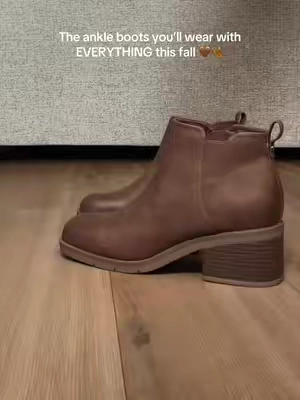 The perfect everyday fall bootie 🤎 Cute, comfy + goes with everything. 🍂 #drsbacktocampus #DrSchollsNewArrivals #fallfashion #fallboots #drscholls 