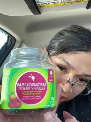 Everyday type gummie fr fr #metabolism #applecidervinegarwiththemother #applecidervinegargummies #olly #fypシ 
