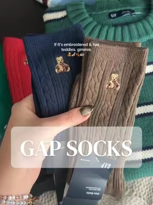 Fall coded 🍂@Gap #gap #fallvibes #cozysocks #teddybear #fallsocks 