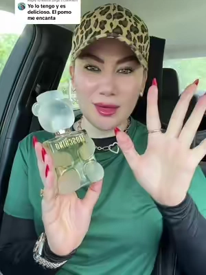 Replying to @lisette jorge #moschino #perfume #perfumefemenino #moschinoperfume 